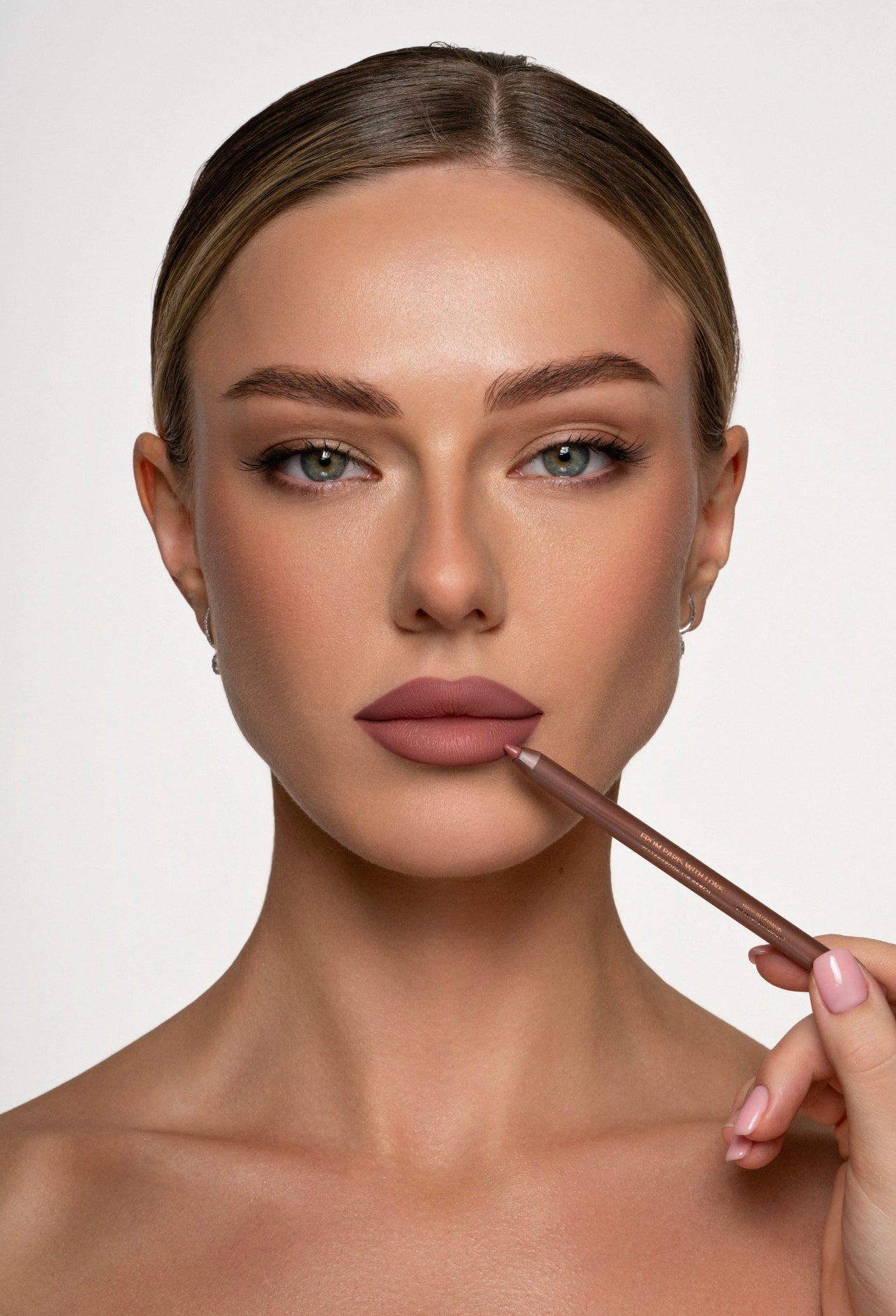 Wasserfester Lippenstift „From Paris with Love“.
