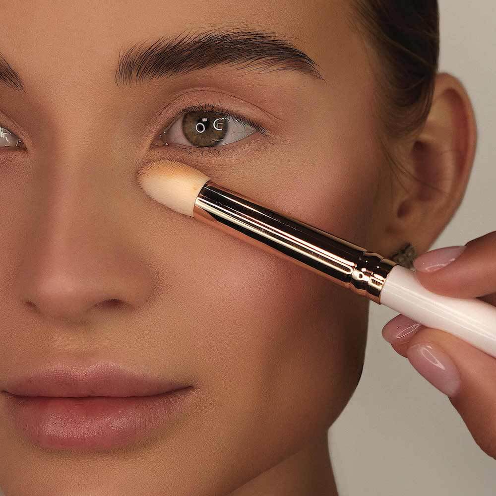 Kleiner magischer Cremepinsel 03 – präzise Concealer-Anwendung